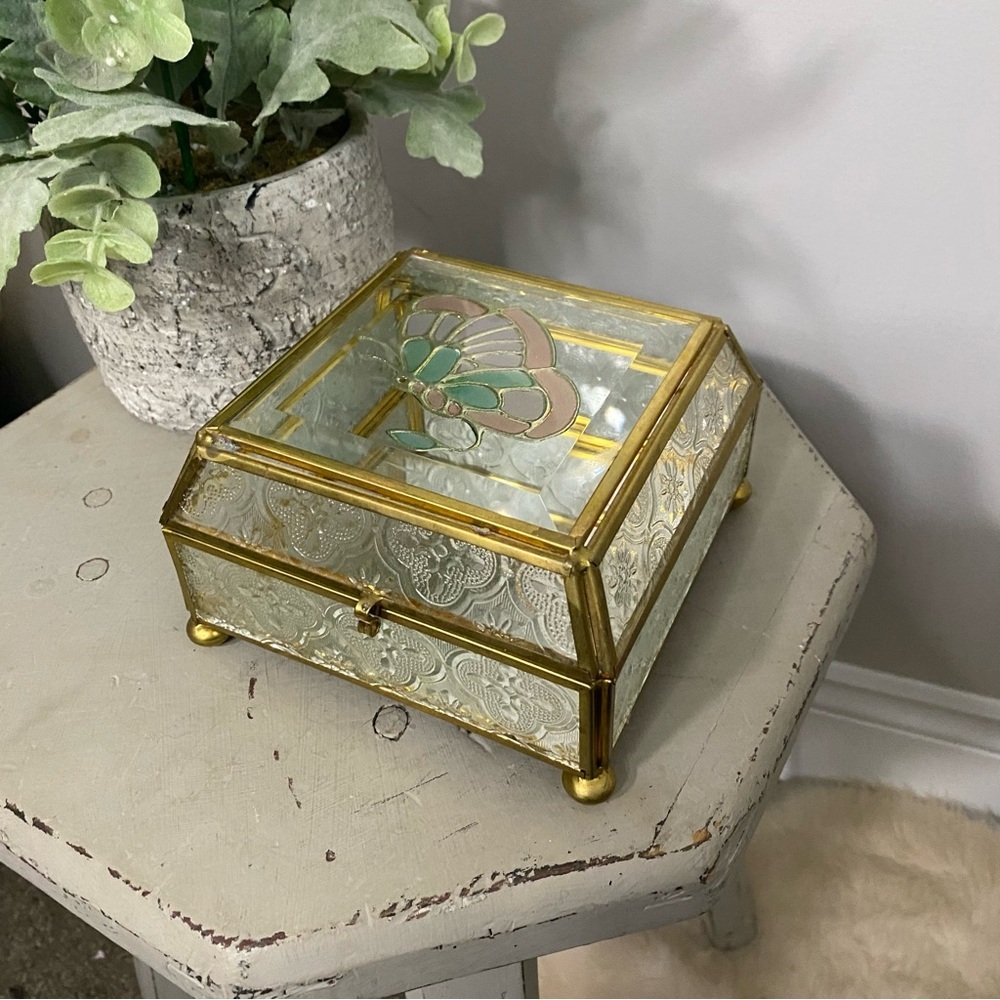 [Vintage] Glass Butterfly Jewelry Trinket Box with Gold Accents